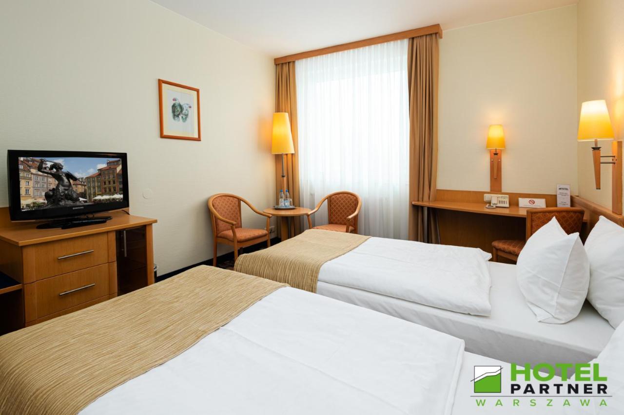Hotel Partner Варшава Экстерьер фото