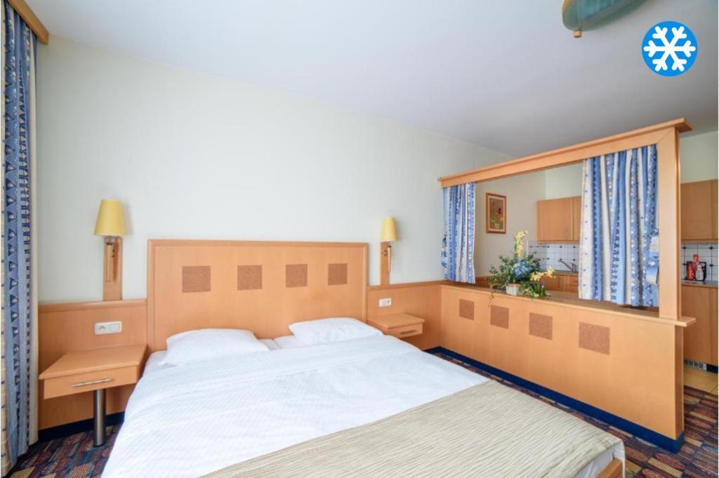 Hotel Partner Варшава Экстерьер фото