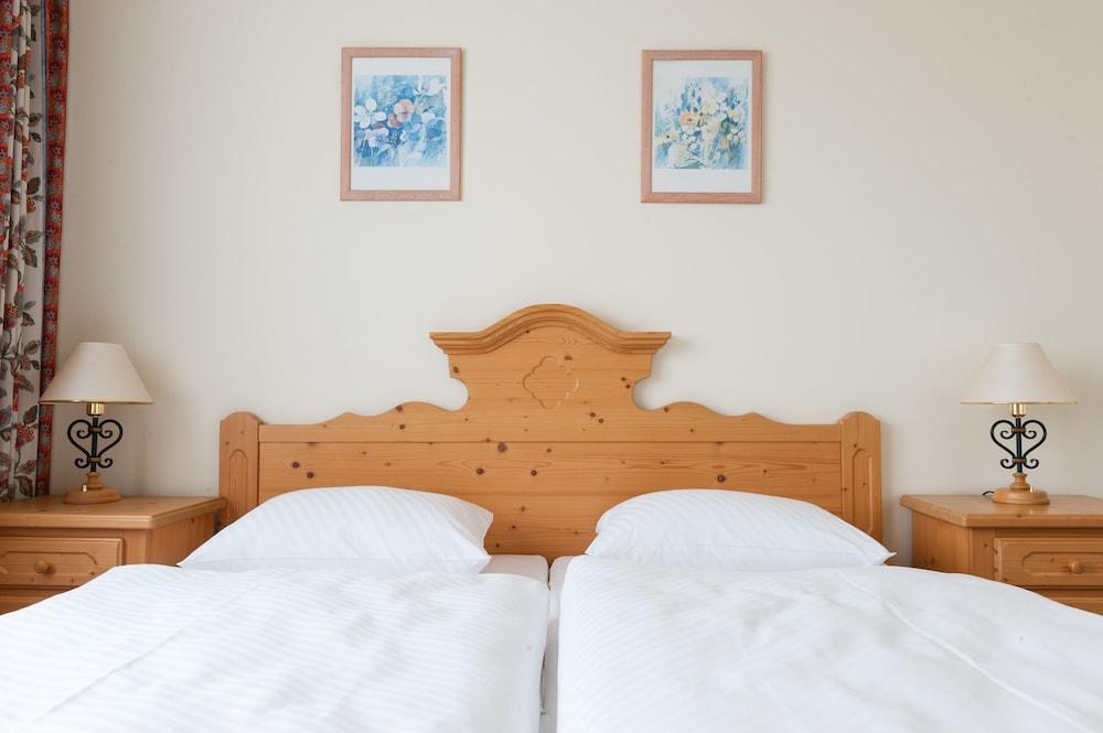 Hotel Partner Варшава Экстерьер фото