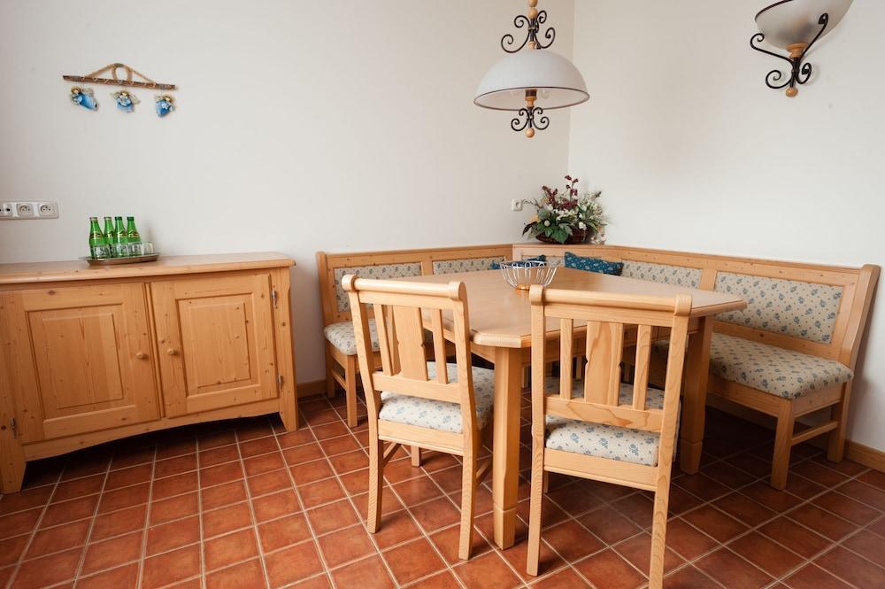 Hotel Partner Варшава Экстерьер фото