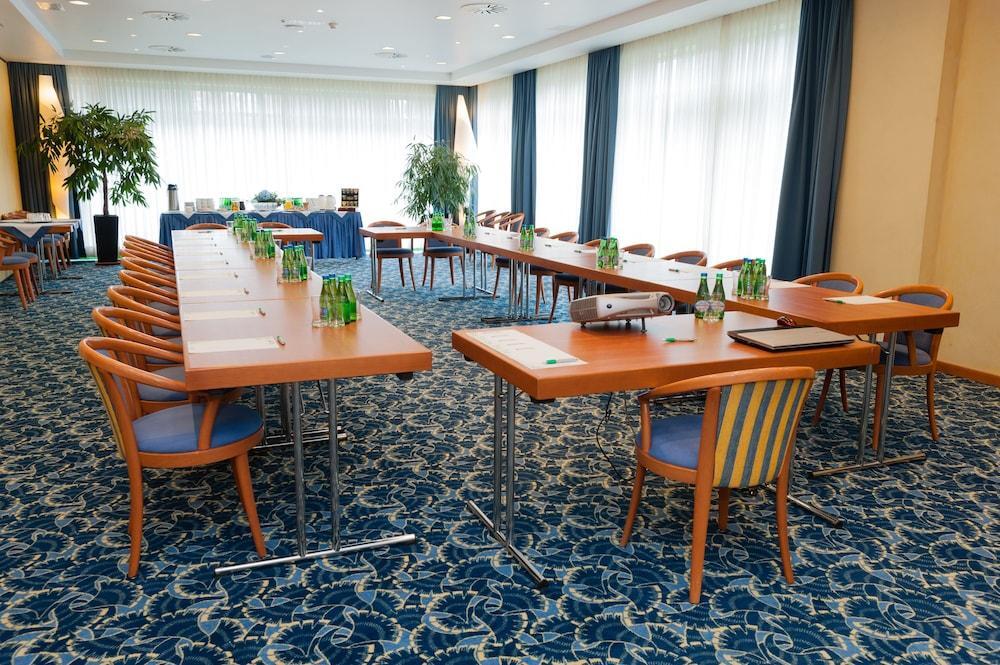 Hotel Partner Варшава Экстерьер фото
